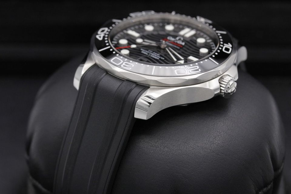 Omega Seamaster Diver 300m 210.32.42.20.01.001 Image 2